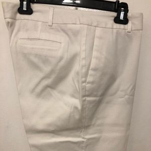Van Heusen off white capris sz 16